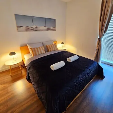 Old Town Promenade I 2 I 55m I Balcony Апартаменты Братислава